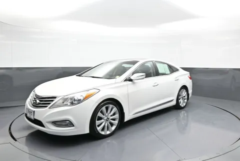 White 2012 Hyundai Azera for sale in Brooklyn, NY