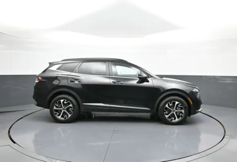 More photos of 2025 Kia Sportage Hybrid EX at Plaza Kia, NY