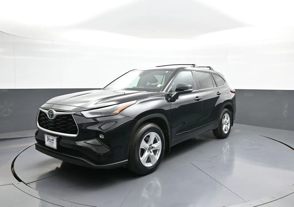 2023 Toyota Highlander LE for sale in Brooklyn, NY