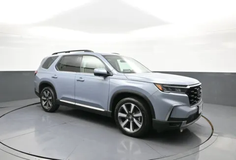 More photos of 2024 Honda Pilot Elite at Plaza Kia, NY