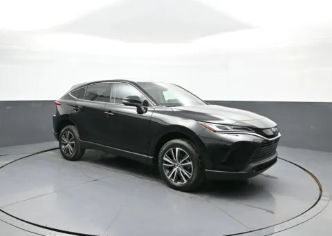 More photos of 2024 Toyota Venza LE at Plaza Kia, NY