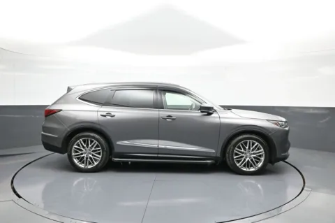 More photos of 2022 Acura MDX Advance at Plaza Kia, NY