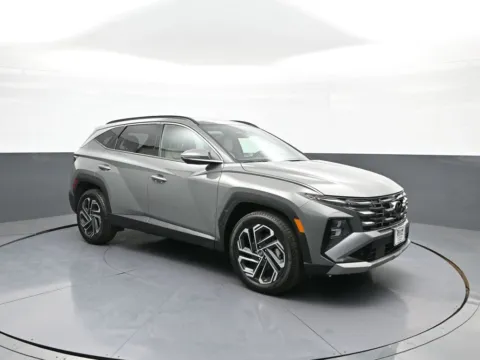 More photos of 2025 Hyundai Tucson Limited at Plaza Kia, NY
