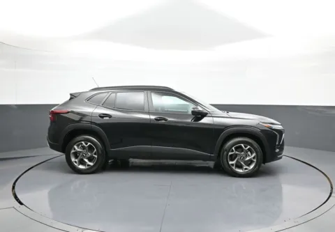 More photos of 2025 Chevrolet Trax LT at Plaza Kia, NY