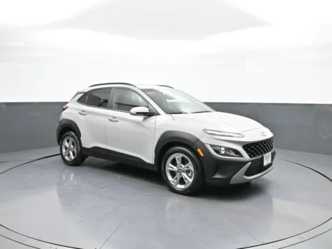 More photos of 2022 Hyundai Kona SEL at Plaza Kia, NY