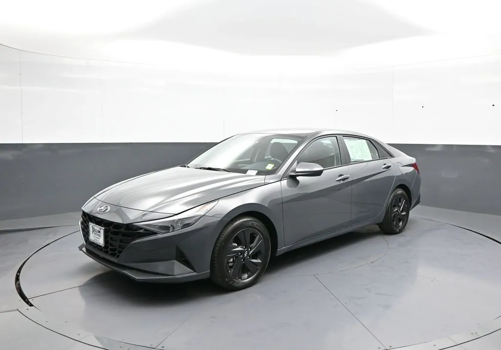 Gray 2023 Hyundai Elantra SEL for sale in Brooklyn, NY