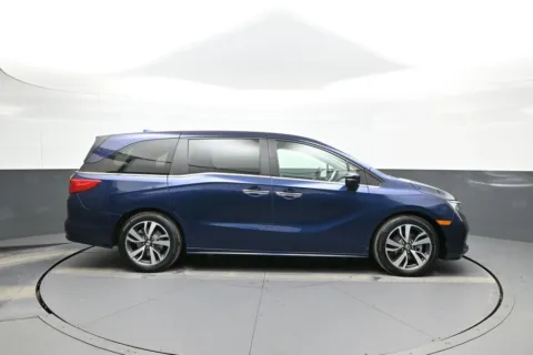 More photos of 2023 Honda Odyssey Touring at Plaza Kia, NY