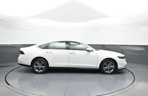 More photos of 2024 Honda Accord EX at Plaza Kia, NY