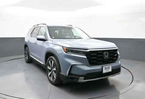 Another view of 2023 Honda Pilot Touring for sale in Brooklyn, NY at Plaza Kia