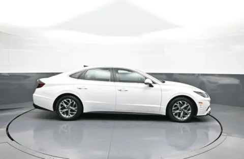 More photos of 2023 Hyundai Sonata SEL at Plaza Kia, NY