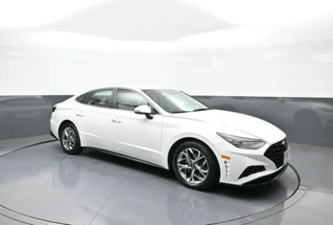 More photos of 2023 Hyundai Sonata SEL at Plaza Kia, NY
