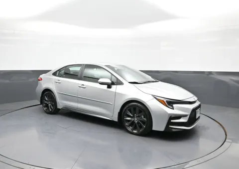 More photos of 2024 Toyota Corolla SE at Plaza Kia, NY