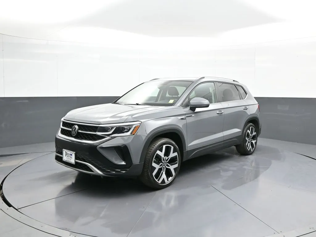 Gray 2023 Volkswagen Taos 1.5T SEL for sale in Brooklyn, NY