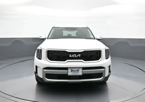 Photos of 2024 Kia Telluride LX for sale in Brooklyn, NY at Plaza Kia