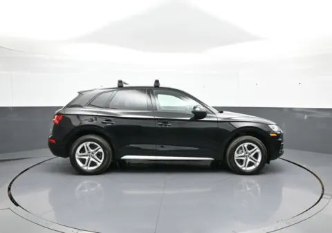 More photos of 2018 Audi Q5 2.0T at Plaza Kia, NY