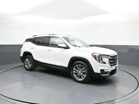 More photos of 2022 GMC Terrain SLT at Plaza Kia, NY