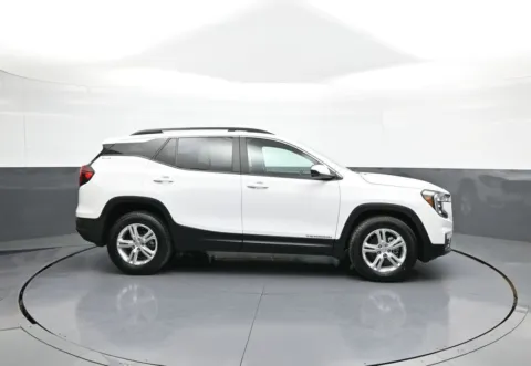 More photos of 2022 GMC Terrain SLE at Plaza Kia, NY