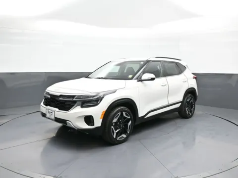 White 2024 Kia Seltos SX for sale in Brooklyn, NY