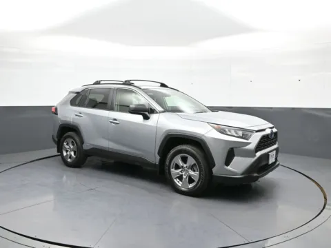 More photos of 2022 Toyota RAV4 Hybrid LE at Plaza Kia, NY