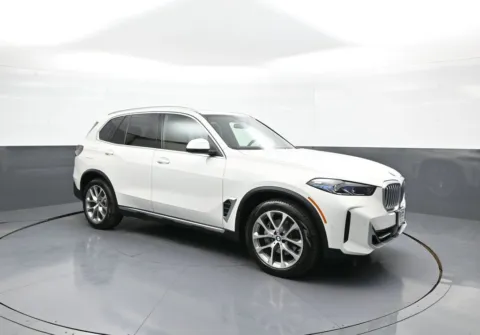 More photos of 2025 BMW X5 xDrive40i at Plaza Kia, NY