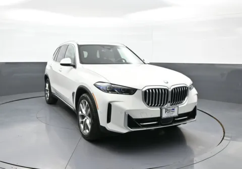 Another view of 2025 BMW X5 xDrive40i for sale in Brooklyn, NY at Plaza Kia