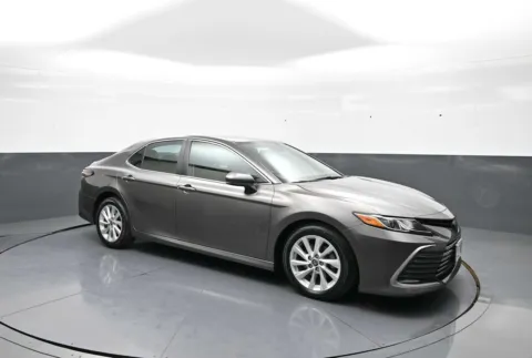 More photos of 2021 Toyota Camry LE at Plaza Kia, NY