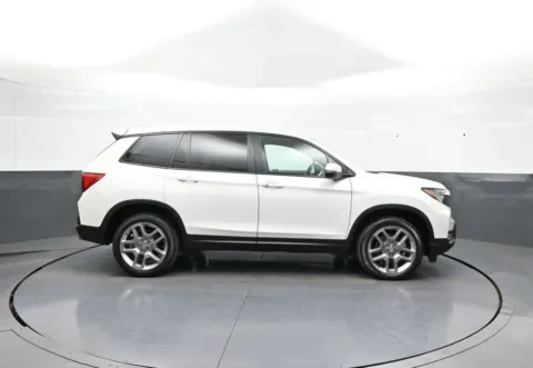 More photos of 2023 Honda Passport EX-L at Plaza Kia, NY
