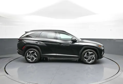 More photos of 2024 Hyundai Tucson Limited at Plaza Kia, NY