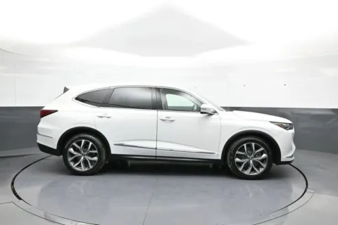 More photos of 2024 Acura MDX w/Technology Package at Plaza Kia, NY