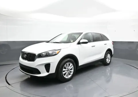 White 2020 Kia Sorento LX V6 for sale in Brooklyn, NY