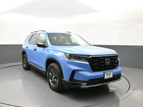 Another view of 2024 Honda Pilot TrailSport for sale in Brooklyn, NY at Plaza Kia