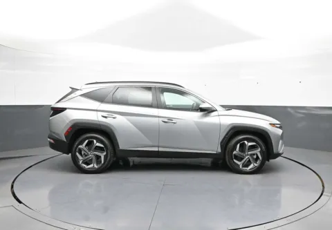 More photos of 2024 Hyundai Tucson SEL at Plaza Kia, NY