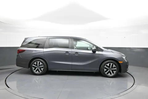 More photos of 2025 Honda Odyssey EX-L at Plaza Kia, NY