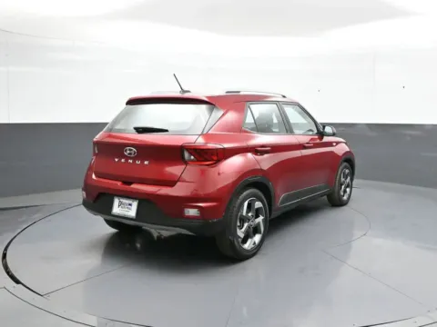 More photos of 2024 Hyundai Venue SEL at Plaza Kia, NY