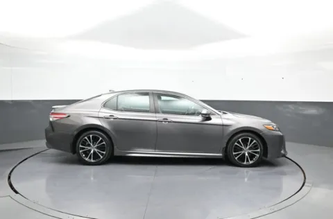 More photos of 2020 Toyota Camry SE at Plaza Kia, NY