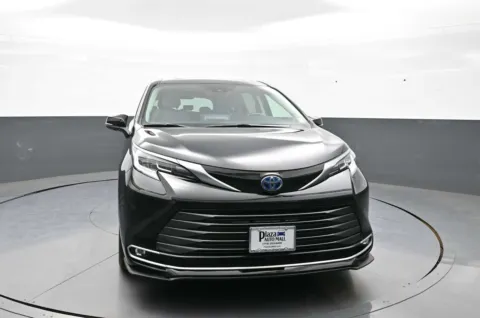 Photos of 2024 Toyota Sienna Limited for sale in Brooklyn, NY at Plaza Kia