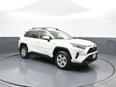 More photos of 2021 Toyota RAV4 Hybrid XLE at Plaza Toyota, NY
