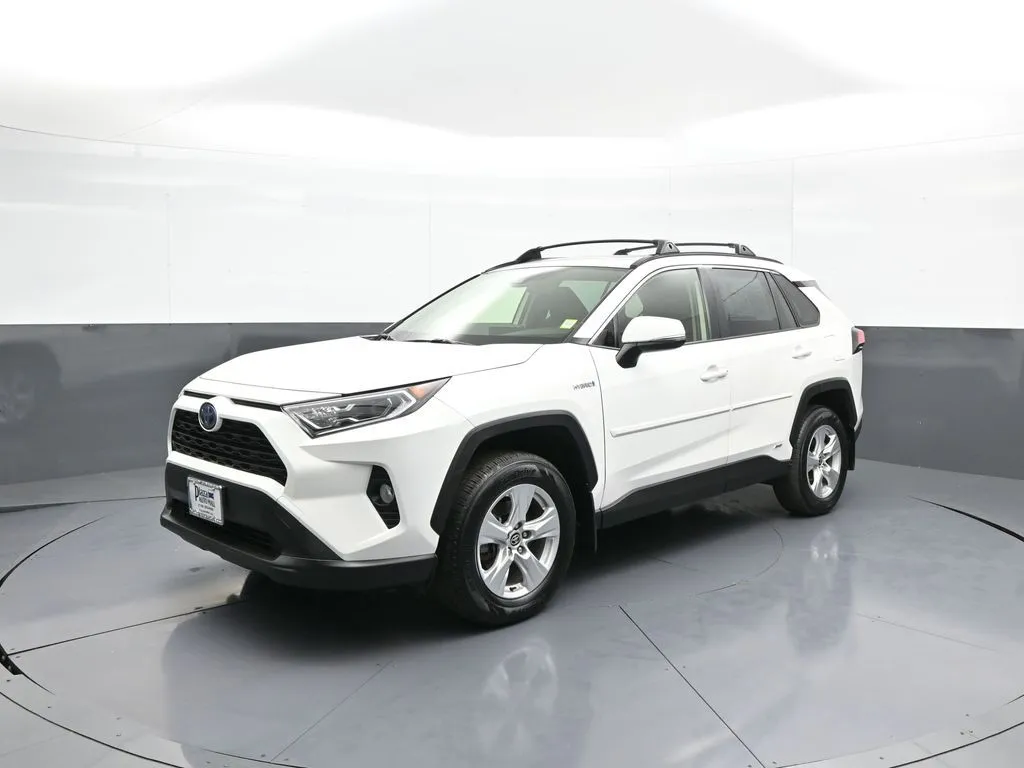 White 2021 Toyota RAV4 Hybrid XLE for sale in Brooklyn, NY