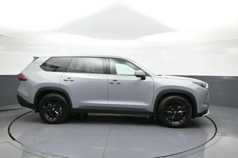 More photos of 2026 Toyota Grand Highlander Hybrid MAX Platinum at Plaza Toyota, NY