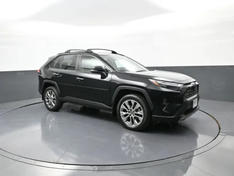 More photos of 2022 Toyota RAV4 Limited at Plaza Toyota, NY
