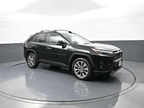 More photos of 2022 Toyota RAV4 Limited at Plaza Toyota, NY