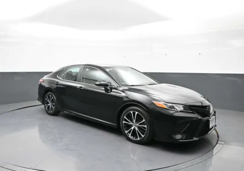 More photos of 2019 Toyota Camry SE at Plaza Toyota, NY