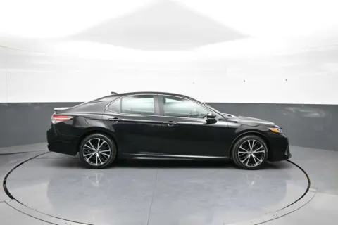 More photos of 2019 Toyota Camry SE at Plaza Toyota, NY