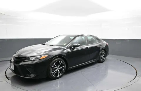 Black 2019 Toyota Camry SE for sale in Brooklyn, NY