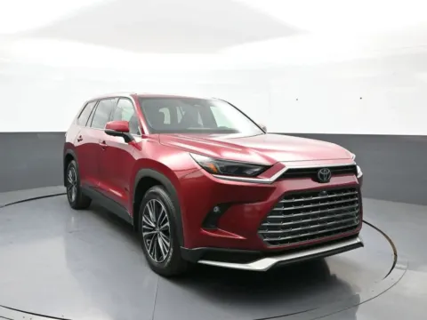 Another view of 2026 Toyota Grand Highlander Hybrid MAX Platinum for sale in Brooklyn, NY at Plaza Toyota