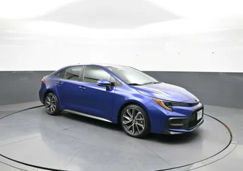 More photos of 2022 Toyota Corolla SE at Plaza Toyota, NY
