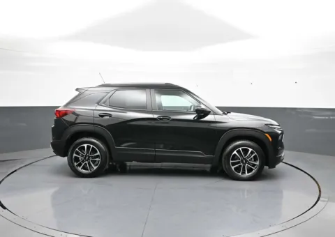 More photos of 2024 Chevrolet Trailblazer LT at Plaza Toyota, NY