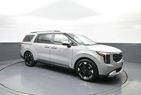 More photos of 2026 Kia Carnival EX at Plaza KIA, NY