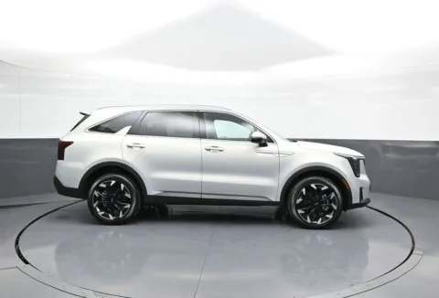 More photos of 2026 Kia Sorento EX at Plaza KIA, NY