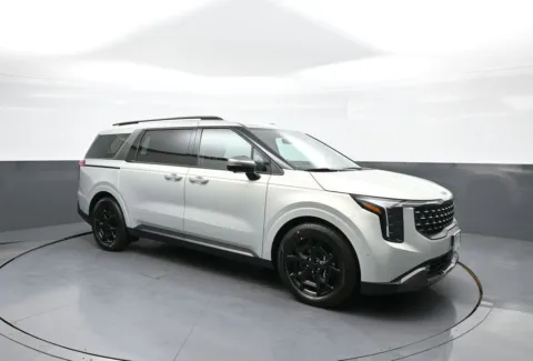 More photos of 2026 Kia Carnival SX at Plaza KIA, NY